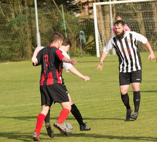 传或是一脚 传或是一脚