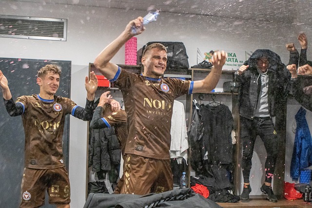 着穆里尼奥 着穆里尼奥