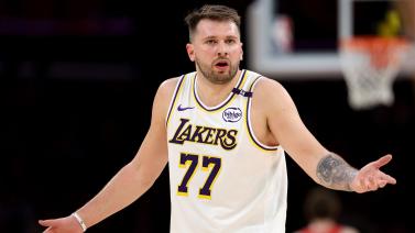 小萨25+16德罗赞31分 哈利伯顿18+11步行者逆转国王.